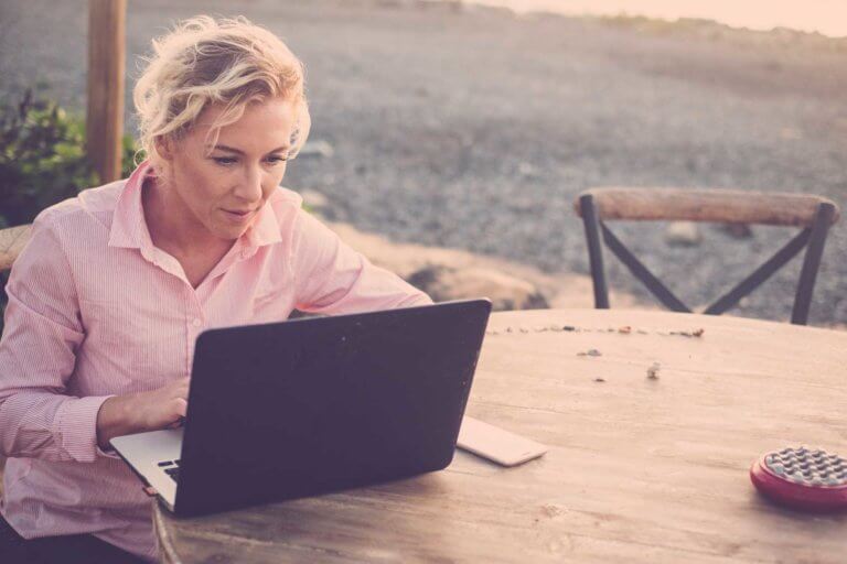 Jobs where you work independently: 9 jobs to consider