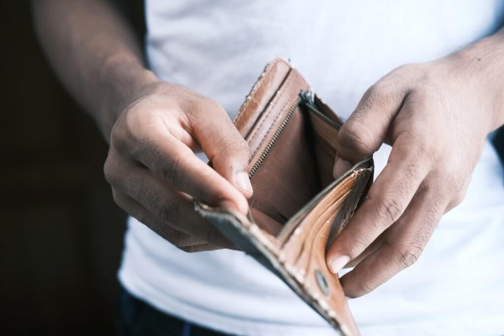 How does inflation affect borrowers