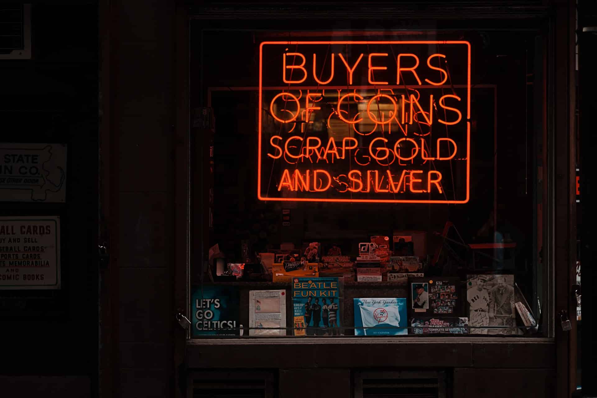 Running 'Pawn Stars' store brings challenges