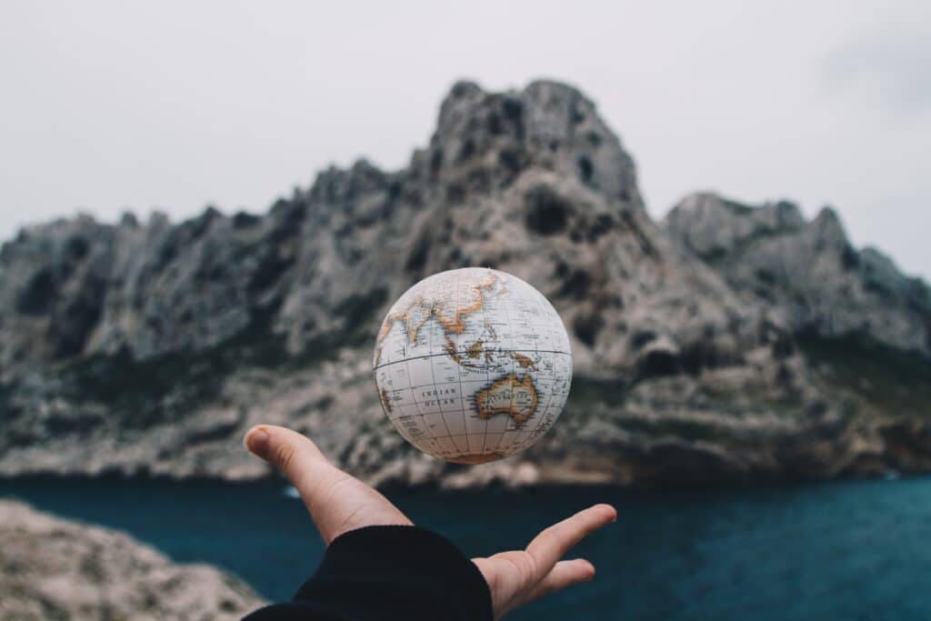 Saving money saving the earth 60 ways saving money can be environmentally friendly